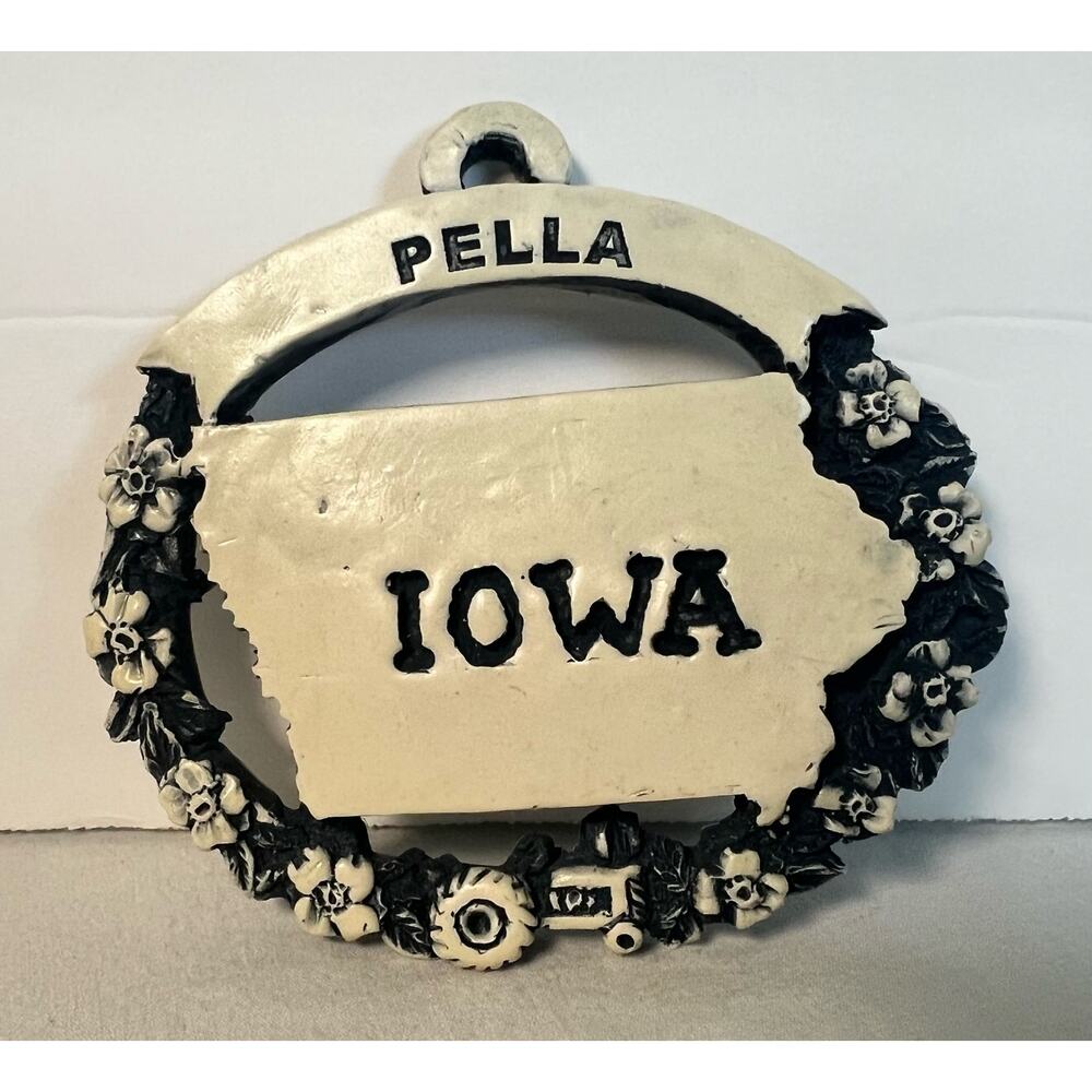 Pella Iowa Marble Christmas Ornament Blue Off‎ White